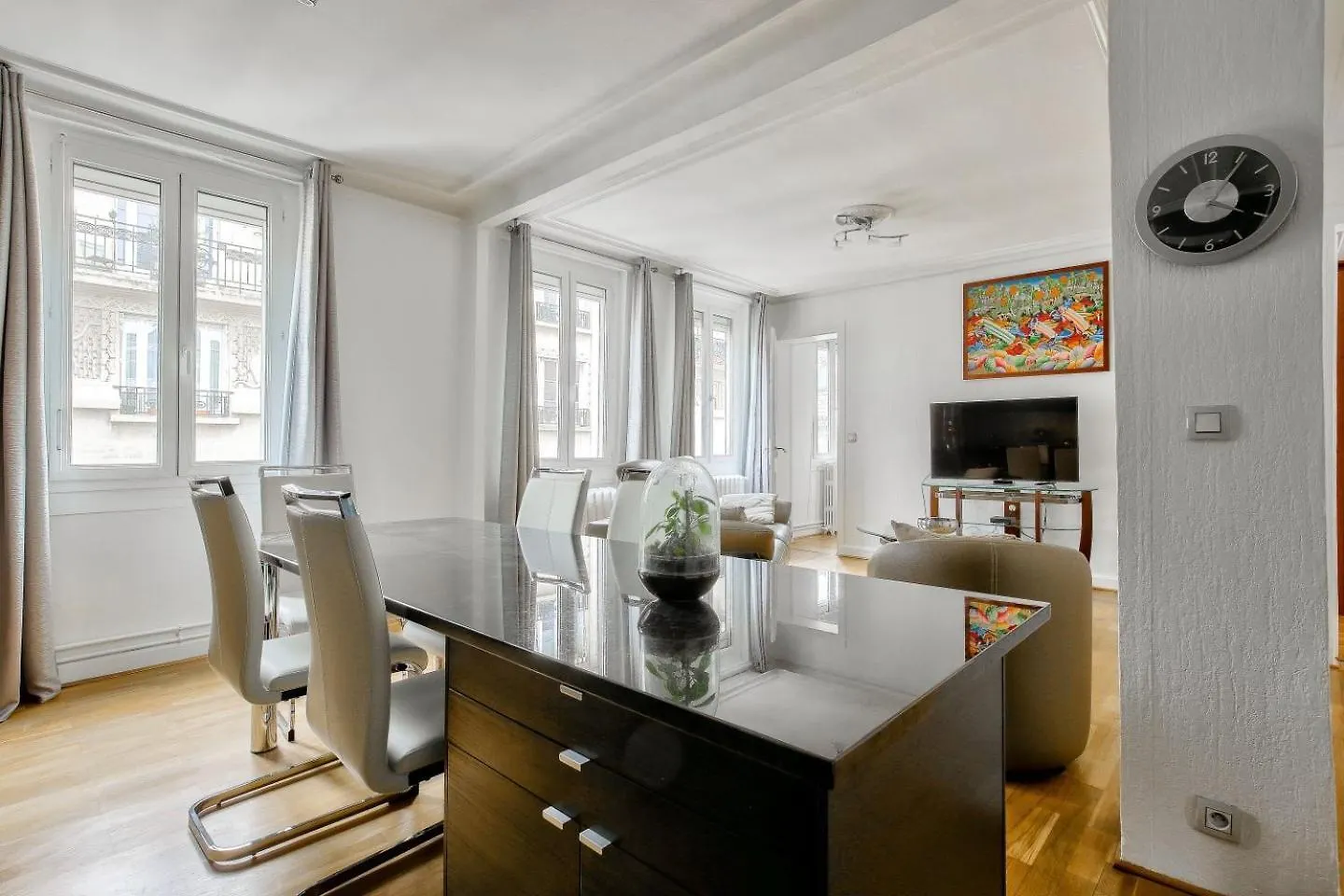 פריז Appartement Au Coeur Du 17Eme